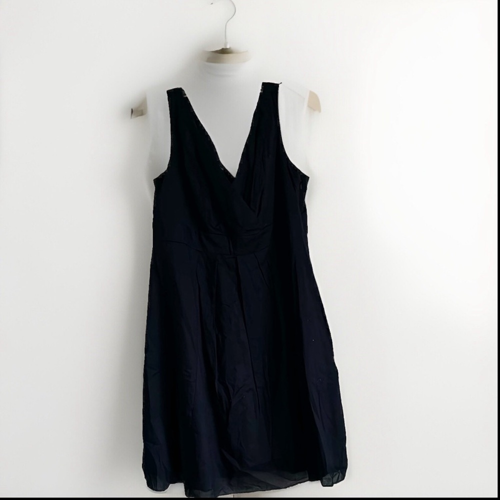 Lands End V-Neck Sleeveless Knee Length Dress Size 14